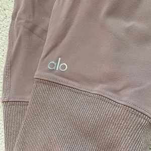 Alo goddess legging